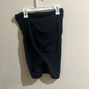 Isabel maternity size medium biker shorts with panel
